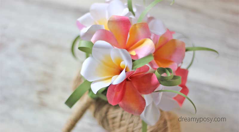 Plumeria paper bouquet, paper flower, free template, free tutorial