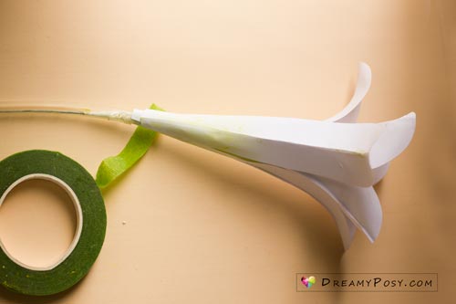 Paper Easter Lily tutorial with free template, made from printer paper #paperflower #flowertutorial