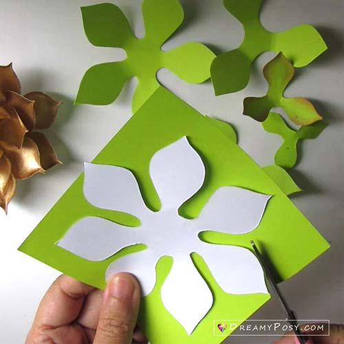 Paper succulent free template (pdf, svg) and tutorial, #paperflower #papersucculent #flowertutorial #flowertemplate