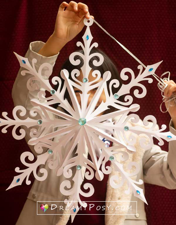 3d giant snowflake