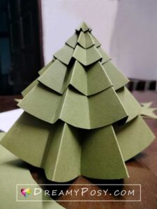 How to make an easy 3D paper Christmas tree?